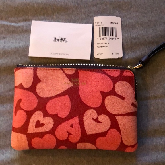 NWT Coach Valentine pink heart wristlet ❤️ - Picture 3 of 4